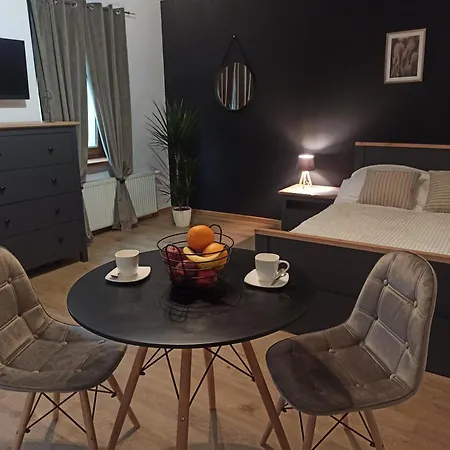 Cztery Katy W Rynku By Libertarent * Валбжих