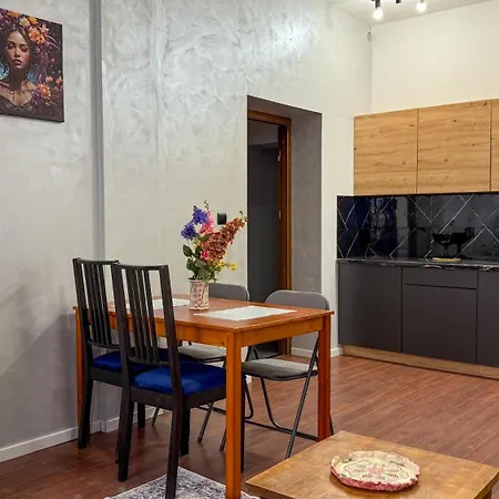 Cztery Katy W Rynku By Libertarent * Валбжих